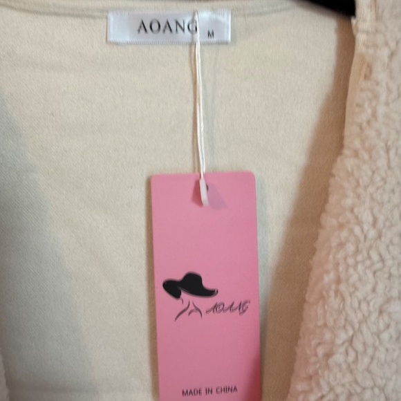 Beige Cream Winter Teddy Faux Shearling Coat Button Down Fuzzy Fleece Medium NWT - Picture 8 of 14